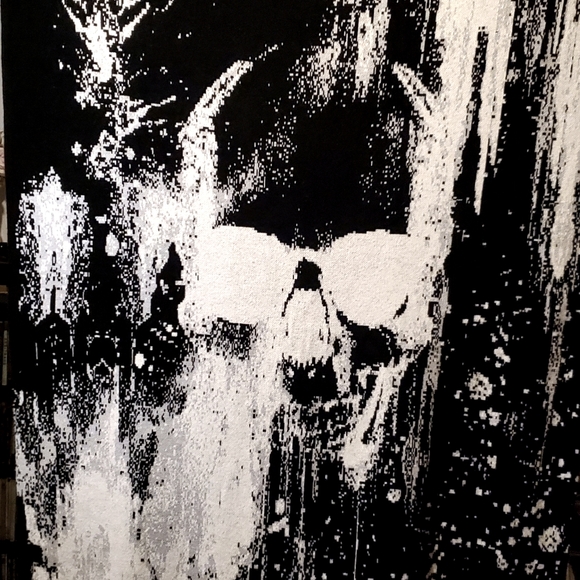 In time for Halloween 🙂Skull Cashmere blanket - Picture 1 of 6